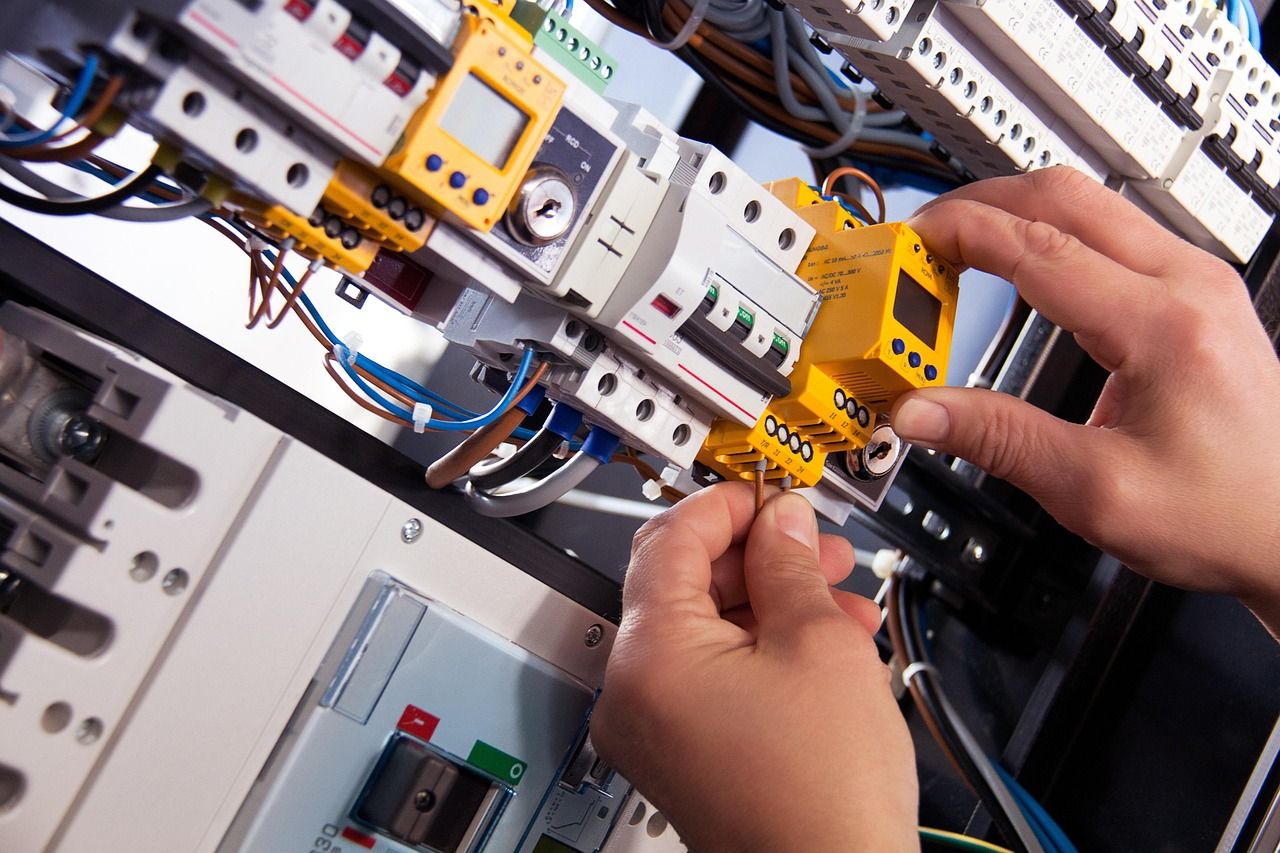 découvrez nos conseils et guides pour le câblage des tableaux électriques, assurant sécurité et efficacité dans vos installations électriques.