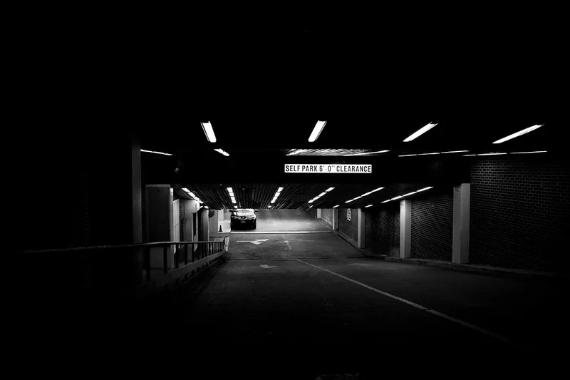 Comment recouvrir le sol d’un garage ? Les étapes qui changent tout