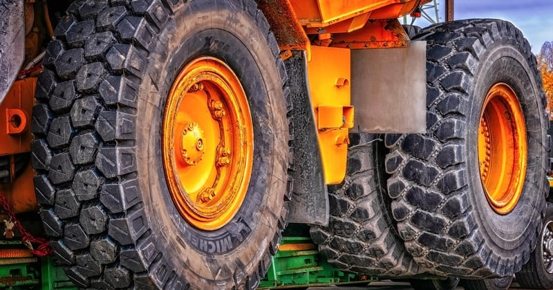 Tombereau : comment choisir le modèle idéal pour vos chantiers